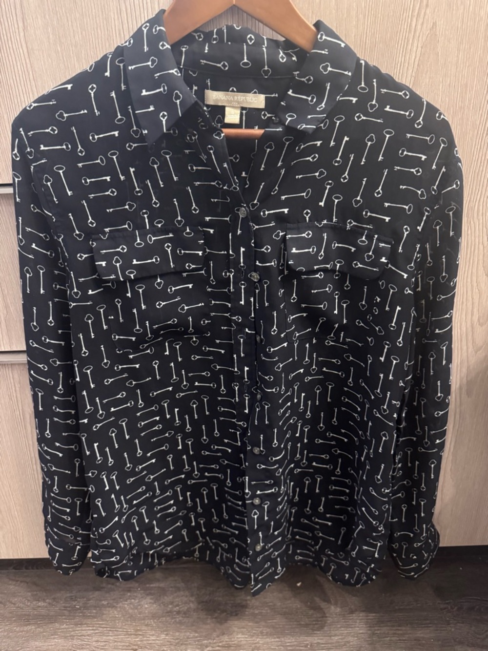 Banana Republic Key pattern blouse